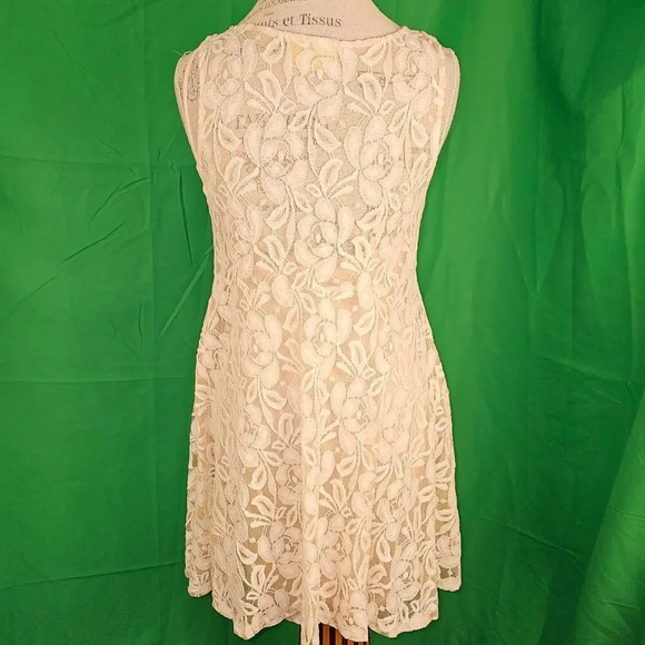 Free People Womens‎ Ivory Miles Of Lace Mini Dress Small - Picture 2 of 4